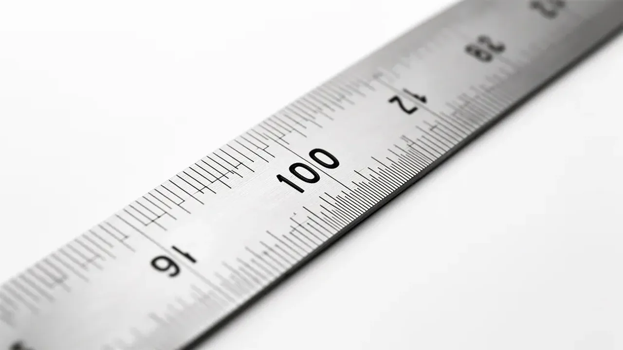 How Long Is 100 mm? 100 mm in Inches and Centimeters